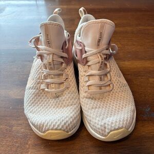 Women’s Nike Air Max Bella TR2 training shoes Peach colorway